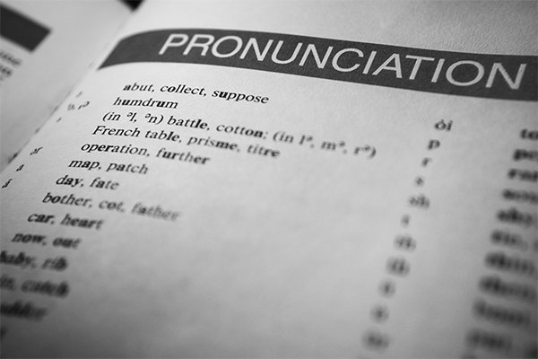 A French book with a title written Pronuciation