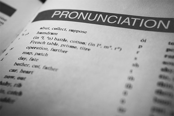 A French book with a title written Pronuciation